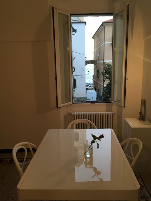 Apartamento Sea View, In The Old Town Santo Stefano Al Mare Exterior foto