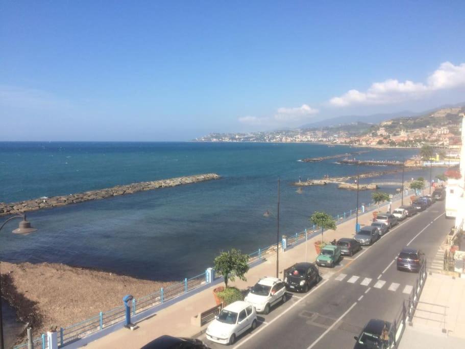 Apartamento Sea View, In The Old Town Santo Stefano Al Mare Exterior foto
